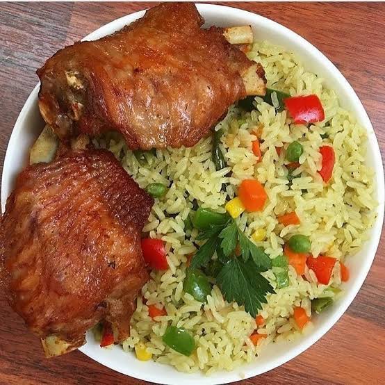 Fried rice with fried chicken